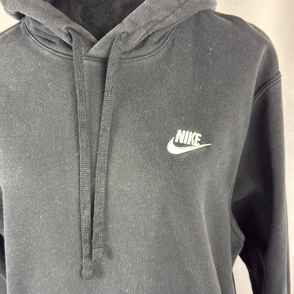 Nike Men's Classic Black Pullover Hoodie w/ Kangaroo Pocket